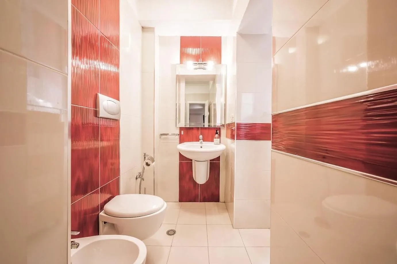 Leti Apartment Bazaar Charm Tirana