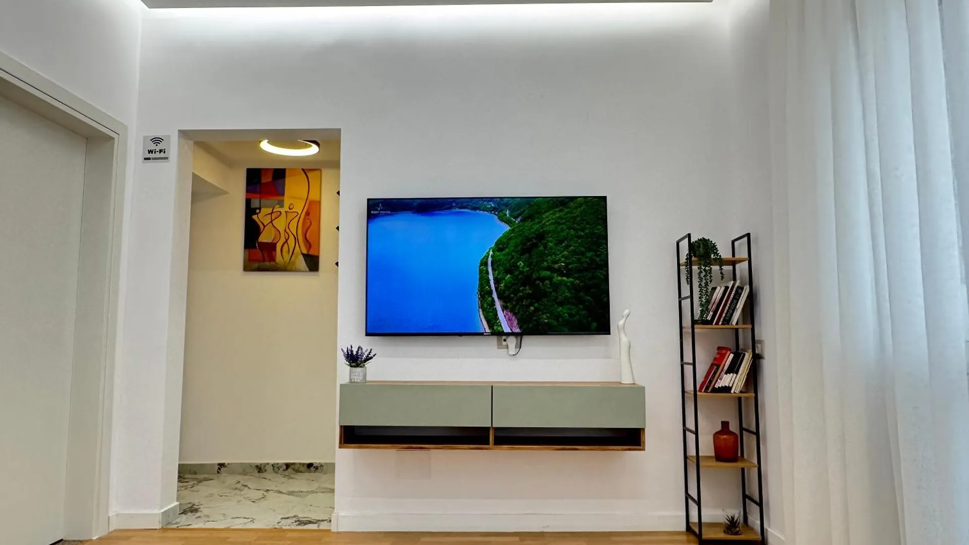 Leti Apartment Bazaar Charm Tirana